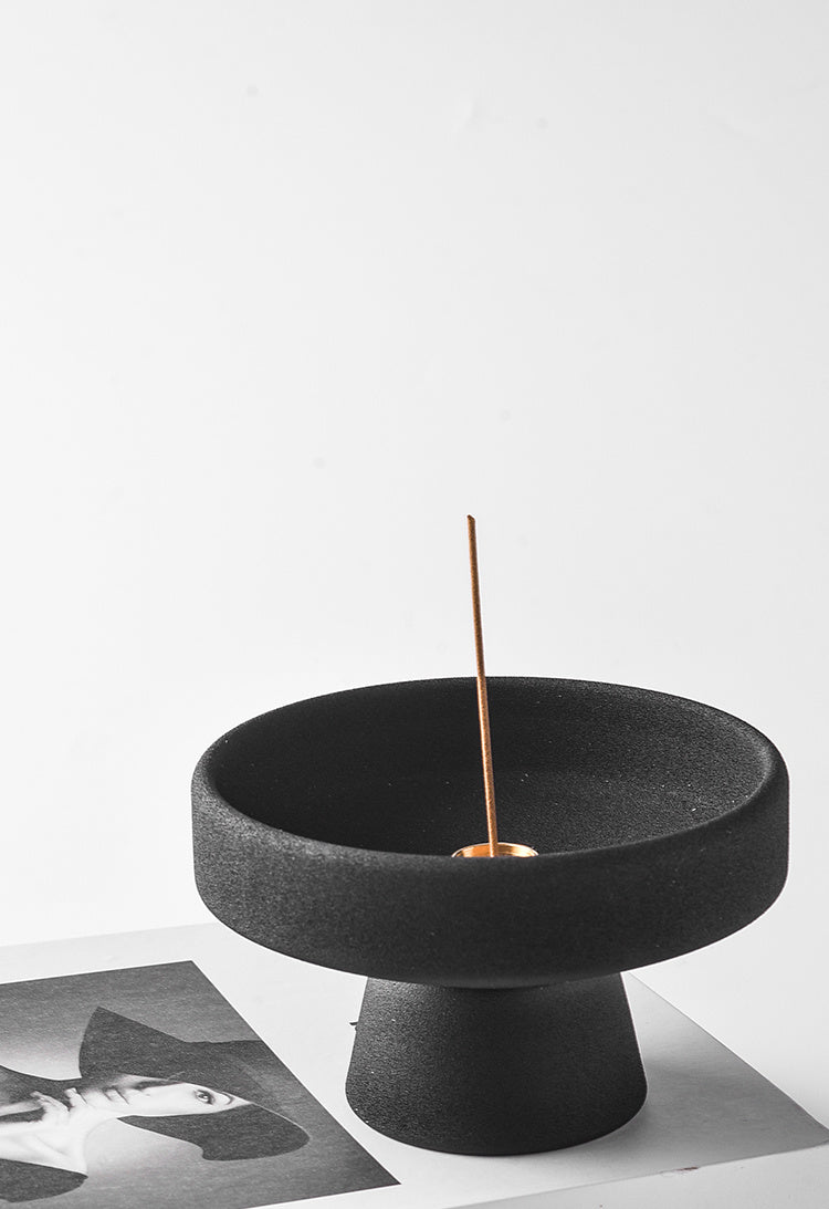 Zen Pedestal Ceramic Incense Diffuser | 2 Colours